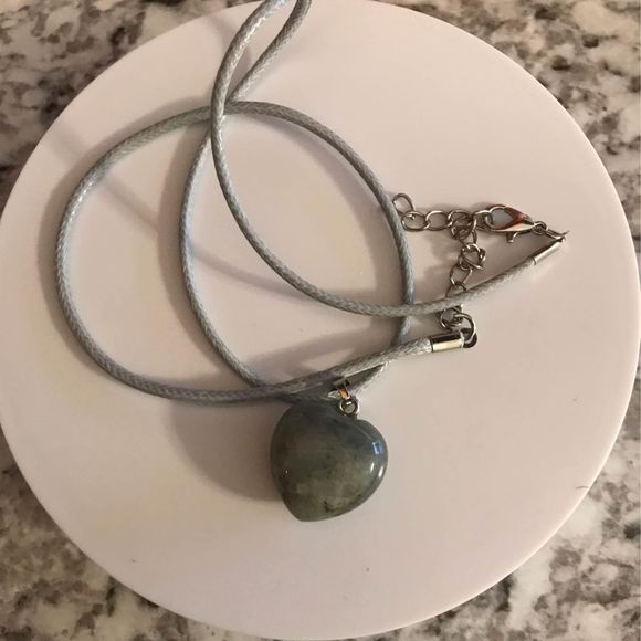 Labradolite gray heart stone crystal pendant on gray cord chain necklace - Picture 3 of 3